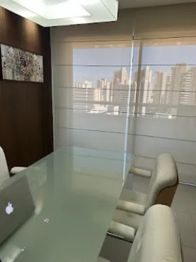 Consultório com tecnologia avançada